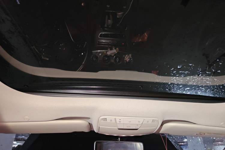 Used Mercedes-Benz E-Class 2022 Second Facelift E 260 L Headliner