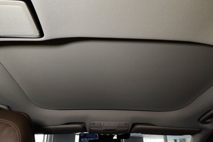 Used Mercedes-Benz E-Class 2022 Second Facelift E 300 L Fashion Edition Headliner