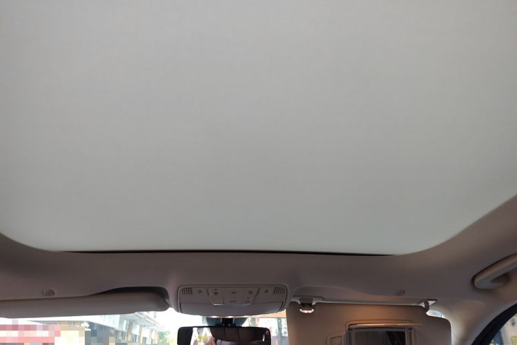 Used Mercedes-Benz E-Class 2022 Updated E 300 L Stylish Edition Headliner