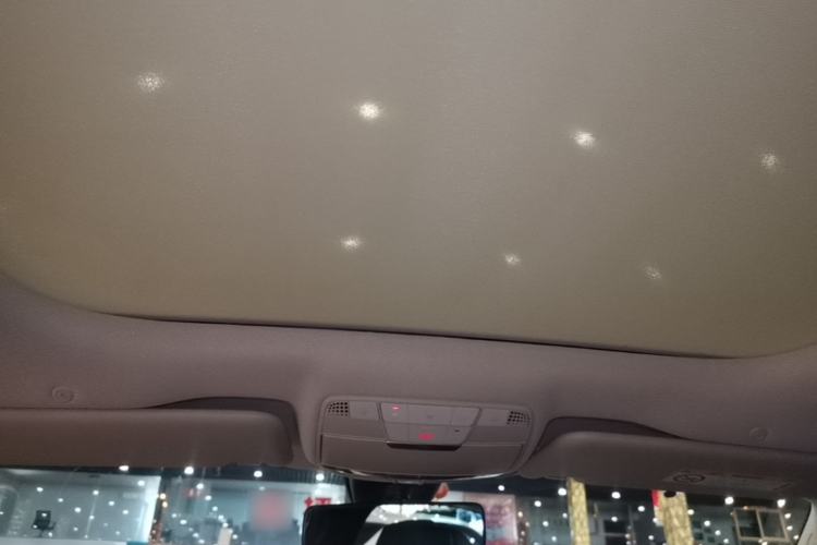 Used Mercedes-Benz E-Class 2022 Second Facelift E 300 L Luxury Edition Headliner