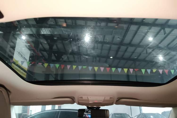 Used Mercedes-Benz E-Class 2022 Revised Version E 300 L Luxury Edition Headliner