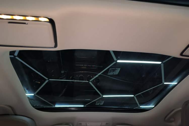Used Mercedes-Benz E-Class 2022 Updated E 300 L Luxury Edition Headliner
