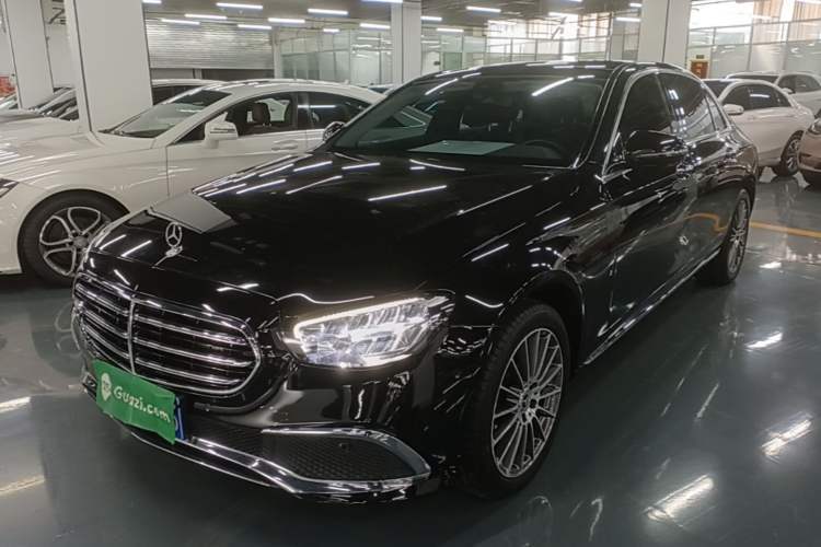 Używany Mercedes-Benz E-Class 2022 E 260 L Guazi used car, China used car export, Used car for sale, Used cars, Cheapest cars for sale