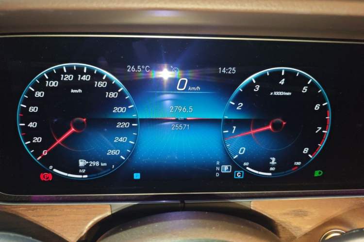 Used Mercedes-Benz E-Class 2022 Revised Version E 300 L Luxury Edition Instrument Cluster
