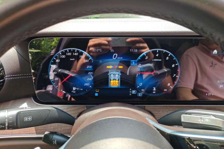Used Mercedes-Benz E-Class 2022 E 300 L Luxury Model Instrument Cluster