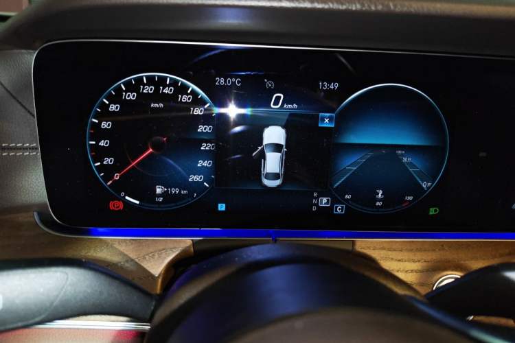 Used Mercedes-Benz E-Class 2022 Updated E 300 L Luxury Edition Instrument Cluster