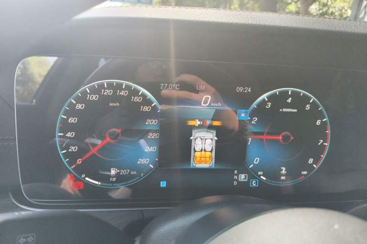 Used Mercedes-Benz E-Class 2022 Revised E 300 L Sporty and Stylish Edition Instrument Cluster
