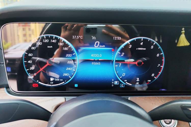 Used Mercedes-Benz E-Class 2022 Updated E 300 L Luxury Edition Instrument Cluster