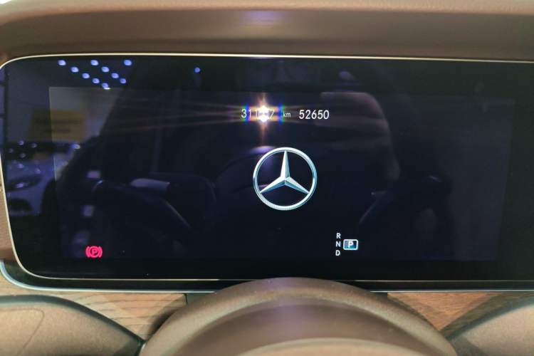 Used Mercedes-Benz E-Class 2022 Updated E 300 L Luxury Edition Instrument Cluster