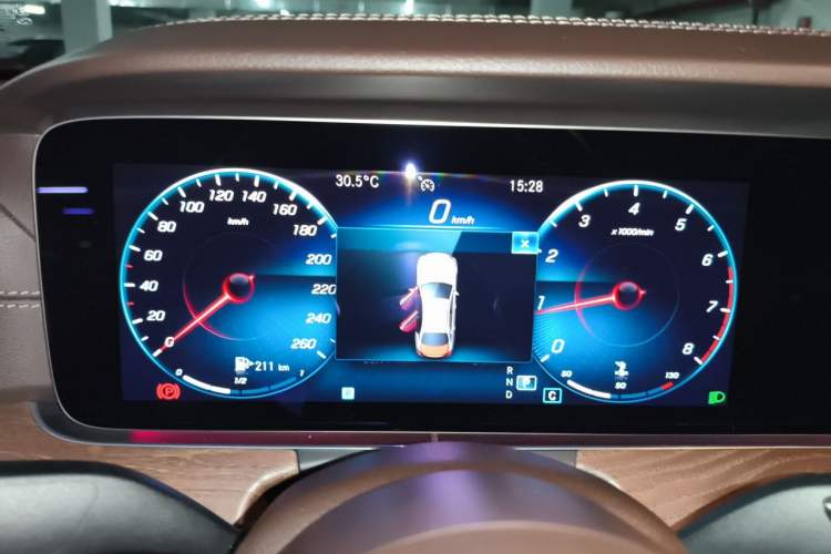 Used Mercedes-Benz E-Class 2022 Second Facelift E 300 L Luxury Edition Instrument Cluster