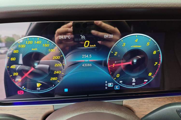 Used Mercedes-Benz E-Class 2022 Revised Version E 300 L Luxury Edition Instrument Cluster