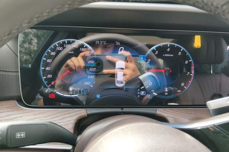 Used Mercedes-Benz E-Class 2022 Second Facelift E 300 L Luxury Edition Instrument Cluster