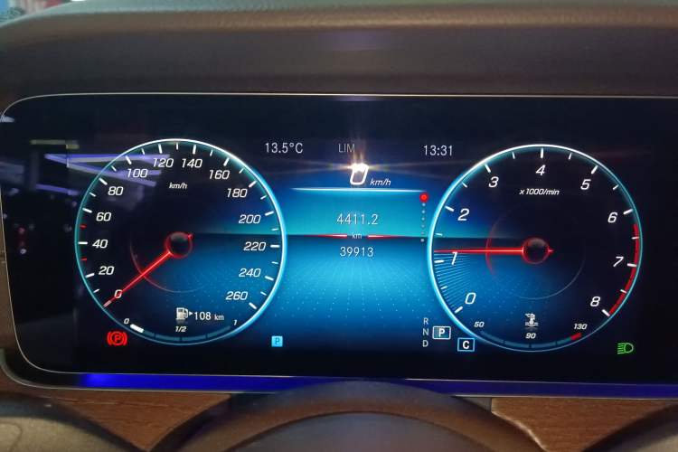 Used Mercedes-Benz E-Class 2022 Updated E 300 L Luxury Edition Instrument Cluster