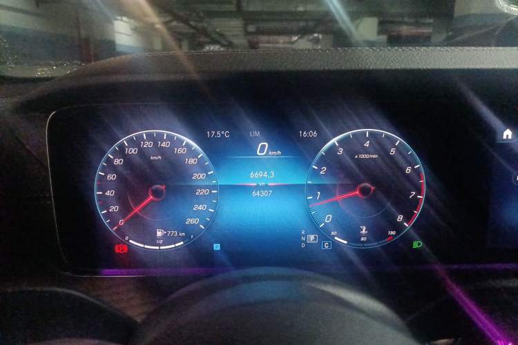 Used Mercedes-Benz E-Class 2022 Updated E 300 L Luxury Edition Instrument Cluster