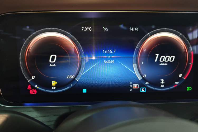 Used Mercedes-Benz E-Class 2022 Revised Version E 300 L Fashion Edition Instrument Cluster