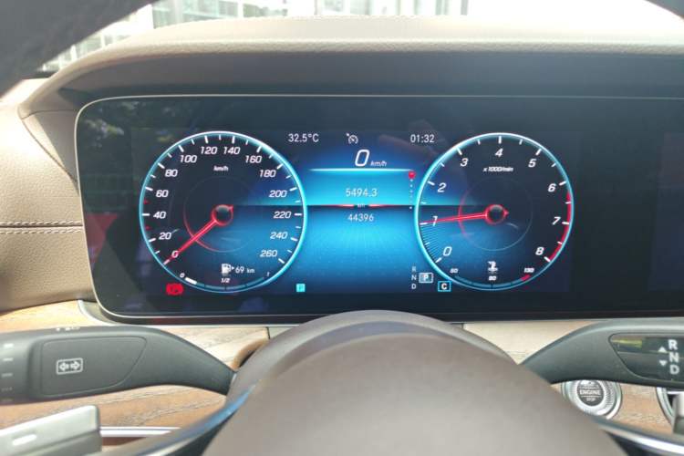 Used Mercedes-Benz E-Class 2022 Updated E 300 L Luxury Edition Instrument Cluster