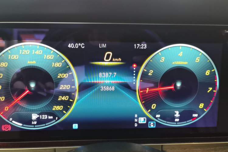 Used Mercedes-Benz E-Class 2022 Revised Version E 300 L Sporty and Stylish Edition Instrument Cluster