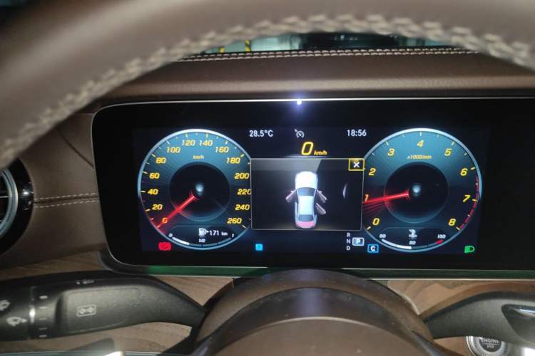 Used Mercedes-Benz E-Class 2022 Second Facelift E 260 L 4MATIC Instrument Cluster