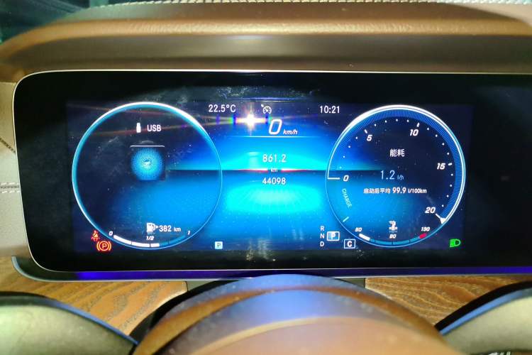 Used Mercedes-Benz E-Class 2022 Updated E 300 L Stylish Edition Instrument Cluster