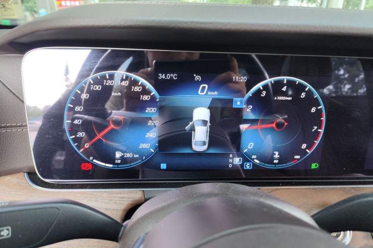 Used Mercedes-Benz E-Class 2022 Second Facelift E 300 L Fashion Edition Instrument Cluster