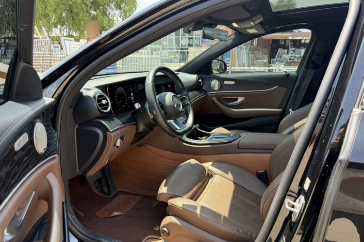 Used Mercedes-Benz E-Class 2022 E 300 Stylish Sports Edition Interior 1