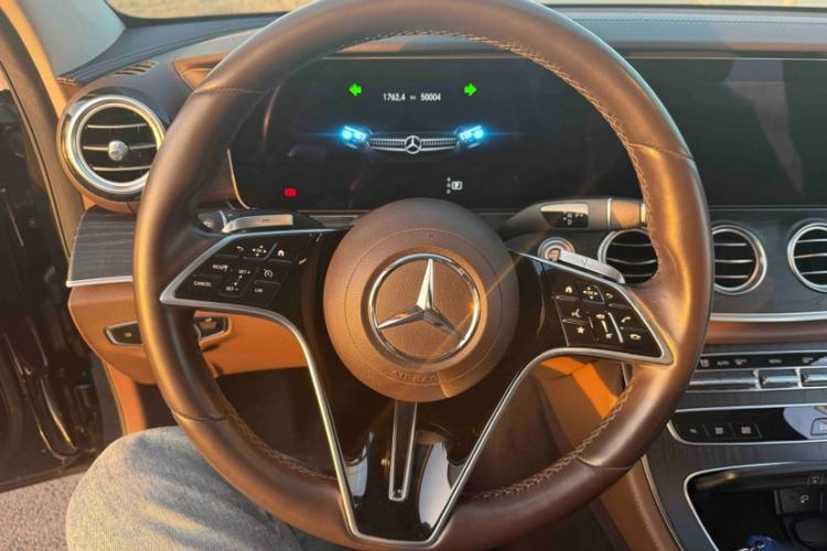 Used Mercedes-Benz E-Class 2022 Updated E 300 L Stylish Edition Interior 1