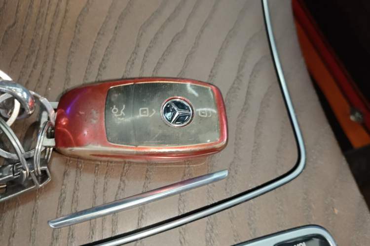 Used Mercedes-Benz E-Class 2022 Updated E 300 L Stylish Edition Interior 1