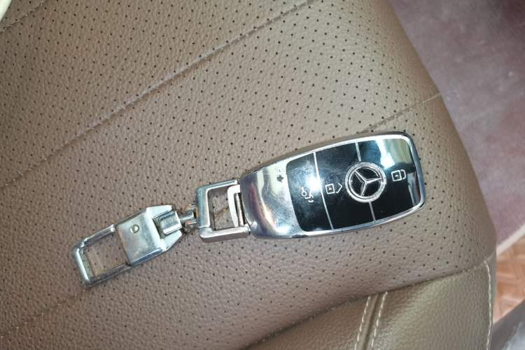 Used Mercedes-Benz E-Class 2022 Revised Version E 300 L Fashion Edition Interior 1