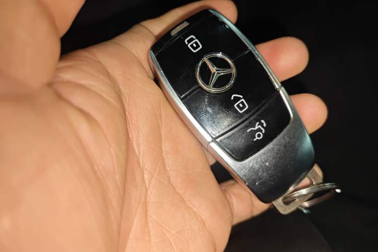 Used Mercedes-Benz E-Class 2022 Second Facelift E 300 L Luxury Edition Interior 1