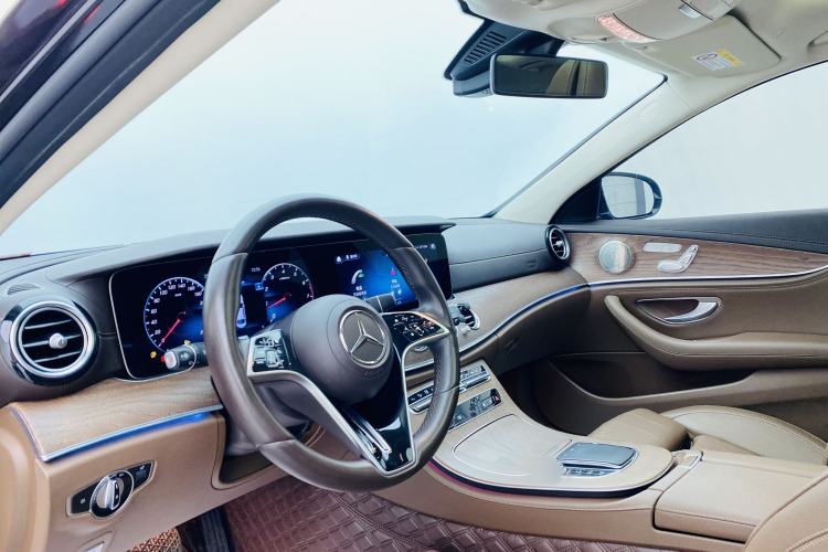 Used Mercedes-Benz E-Class 2022 Second Facelift E 300 L Luxury Edition Interior 1