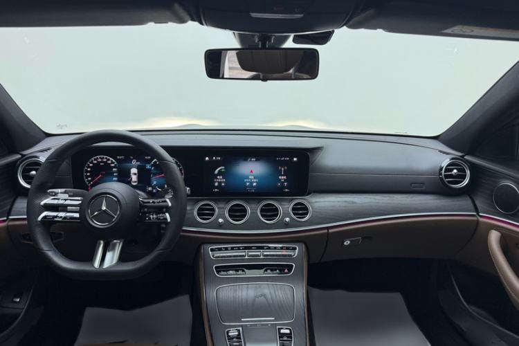 Used Mercedes-Benz E-Class 2022 Second Facelift E 260 L Sport 4MATIC Interior 1
