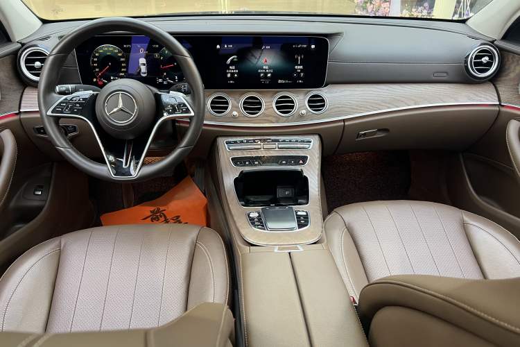 Used Mercedes-Benz E-Class 2022 Revised Version E 300 L Luxury Edition Interior 1