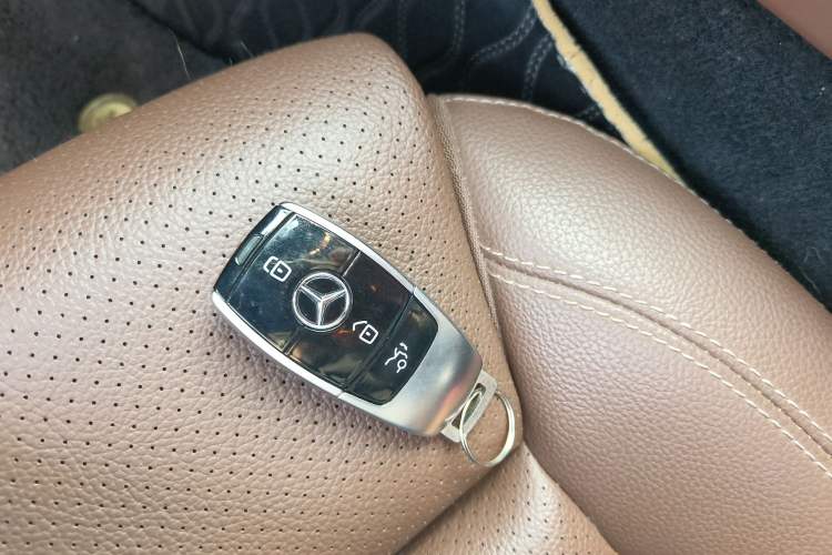 Used Mercedes-Benz E-Class 2022 E 260 L Sport Edition Interior 1