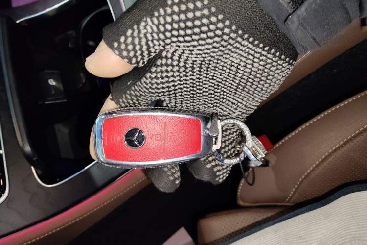 Used Mercedes-Benz E-Class 2022 E 260 Stylish Sports Edition Interior 1
