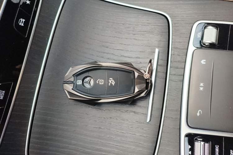 Used Mercedes-Benz E-Class 2022 Revised Version E 300 L Sporty and Stylish Edition Interior 1