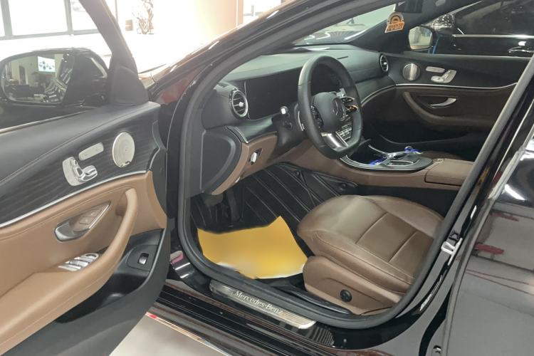 Used Mercedes-Benz E-Class 2022 Revised Version E 300 L Sport Luxury Edition Interior 1