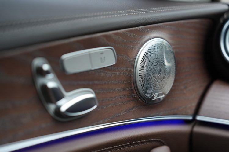 Used Mercedes-Benz E-Class 2022 Second Facelift E 260 L Interior 1