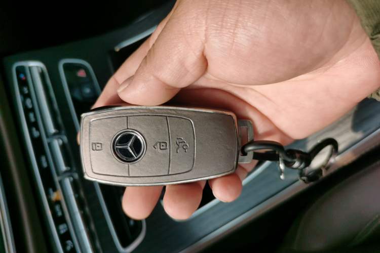 Used Mercedes-Benz E-Class 2022 E 300 L Sporty and Stylish Model Interior 1