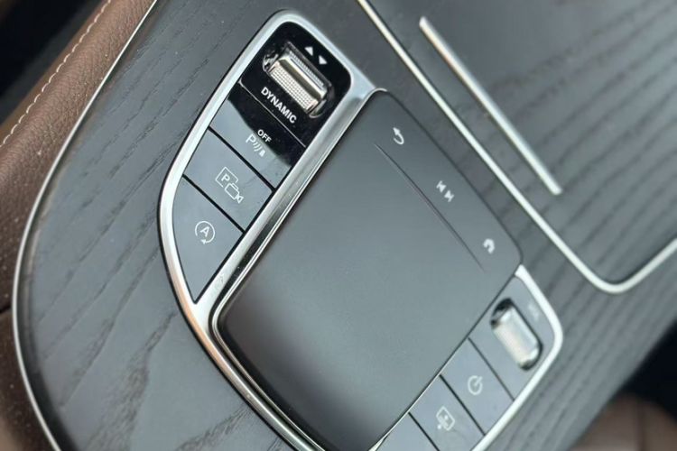 Used Mercedes-Benz E-Class 2022 Revised Version E 300 L Sport Luxury Edition Interior 1