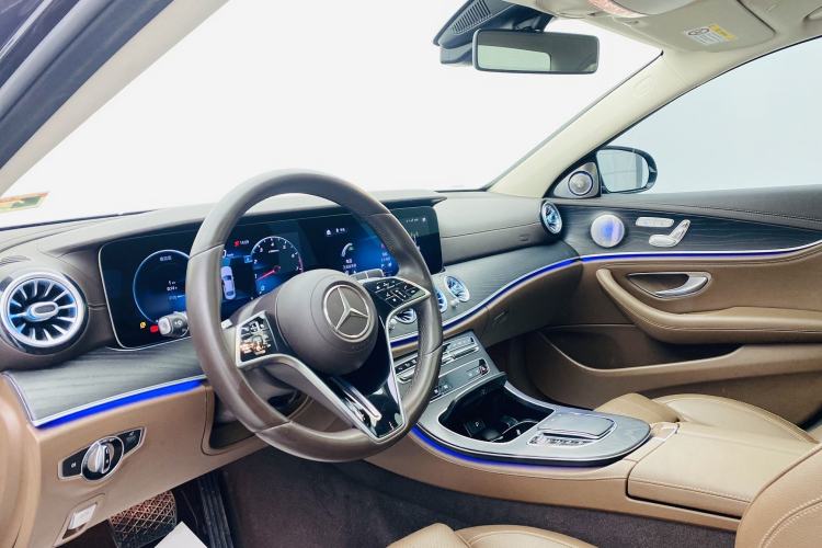 Used Mercedes-Benz E-Class 2022 Updated E 300 L Luxury Edition Interior 1