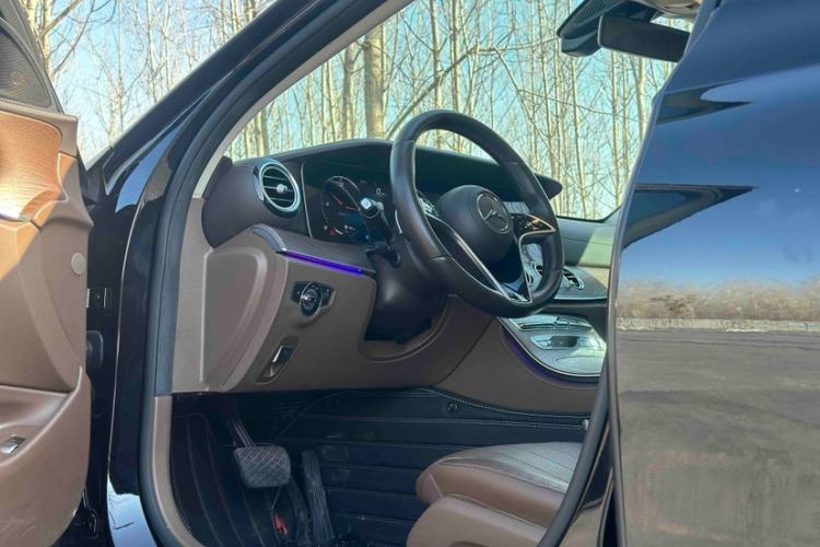 Used Mercedes-Benz E-Class 2022 E 300 L Luxury Model Interior 1