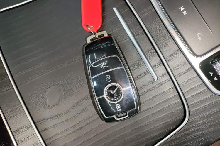 Used Mercedes-Benz E-Class 2022 Revised Version E 300 L Sporty and Stylish Edition Interior 1