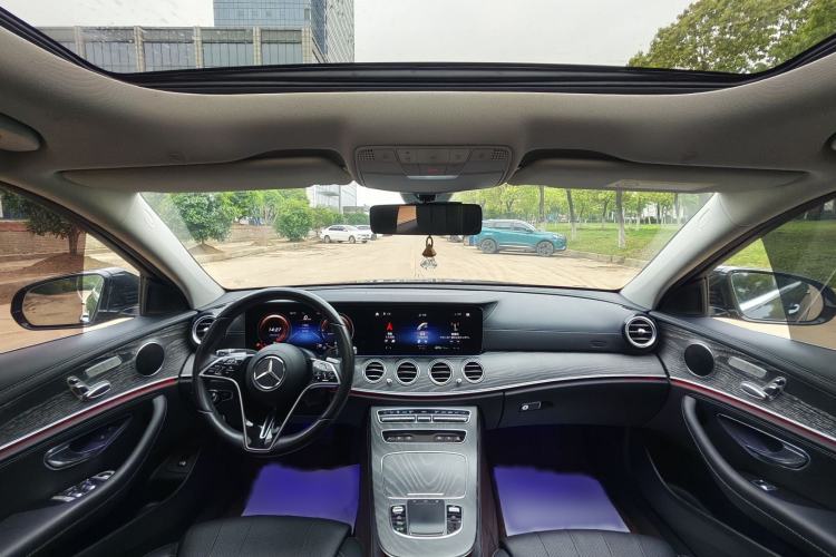 Used Mercedes-Benz E-Class 2022 Second Facelift E 300 L Fashion Edition Interior 10