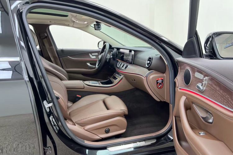 Used Mercedes-Benz E-Class 2022 Updated E 300 L Stylish Edition Interior 10