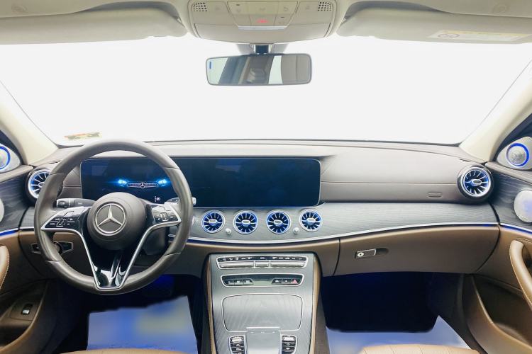 Used Mercedes-Benz E-Class 2022 Updated E 300 L Luxury Edition Interior 10