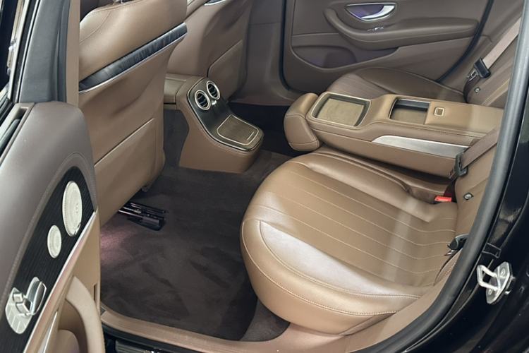 Used Mercedes-Benz E-Class 2022 Revised Version E 300 L Luxury Edition Interior 10