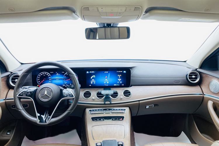 Used Mercedes-Benz E-Class 2022 Second Facelift E 300 L Luxury Edition Interior 11