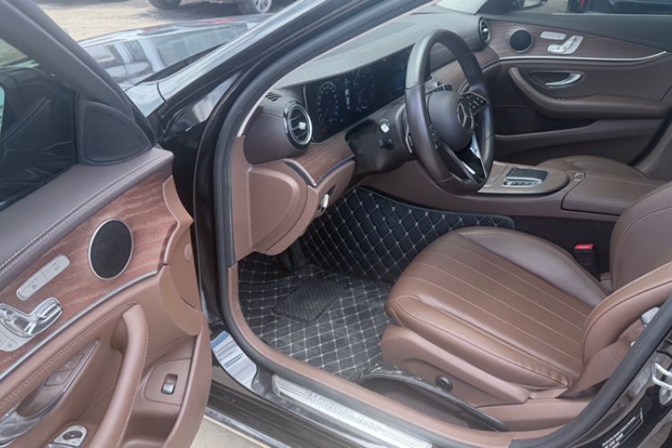 Used Mercedes-Benz E-Class 2022 E 300 L Stylish Model Interior 2