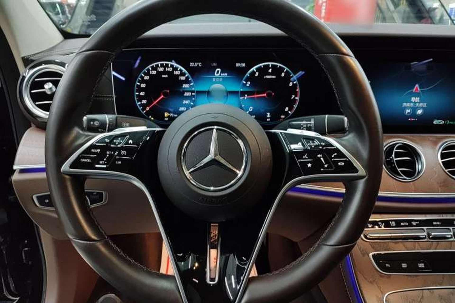 Used Mercedes-Benz E-Class 2022 Revised Version E 300 L Fashion Edition Interior 2