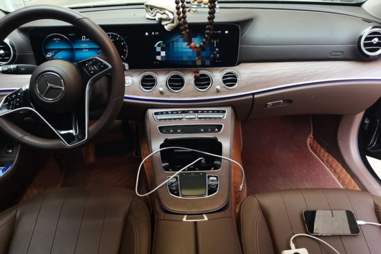 Used Mercedes-Benz E-Class 2022 Revised Version E 300 L Fashion Edition Interior 2